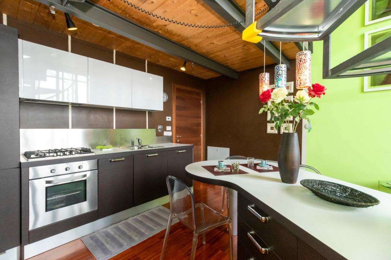 Dora Riverside Modern Apartment With Private Parking Torino Kültér fotó